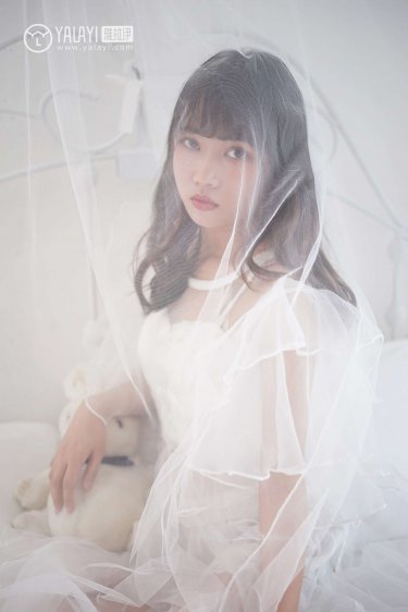 鞠婧祎照片